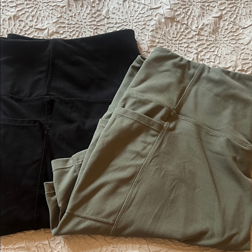 Danskin Women’s Black and Sage Bike Shorts (2) XXL